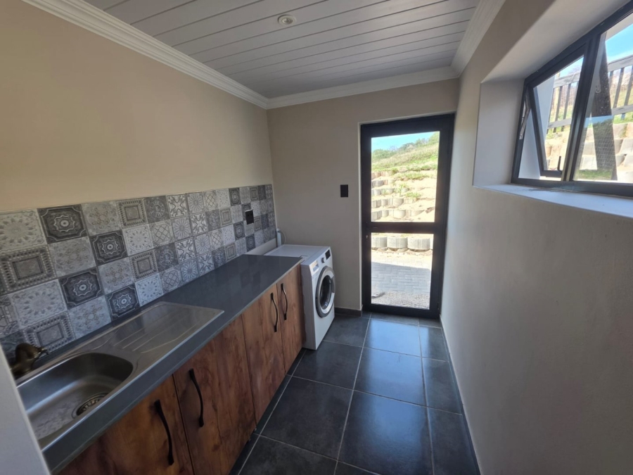 3 Bedroom Property for Sale in Paradise Beach Eastern Cape